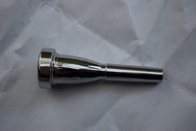 Trompetenmundstück (langer Korpus) 7C